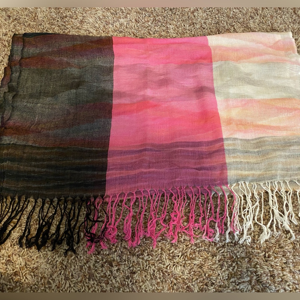 ⭐️5/$15! 8 Scarf Bundle! - Picture 4 of 16